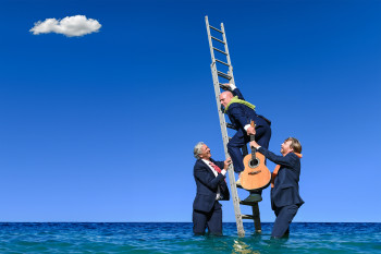 De Kappen Cabaret: Niet Schieten! — theater in Twente